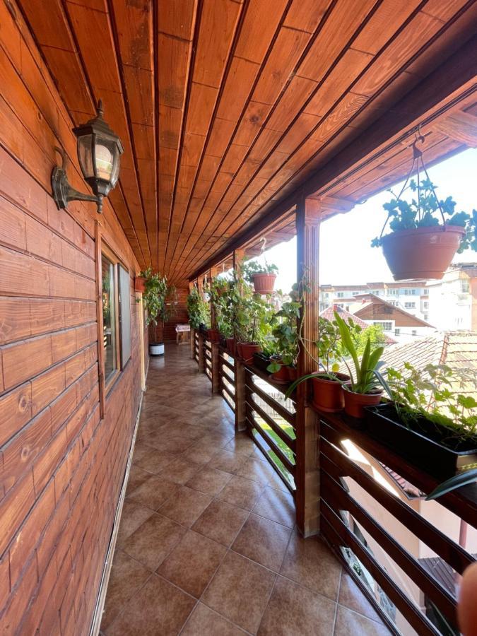 Pensiunea Cristiana Curtea De Arges Exterior photo